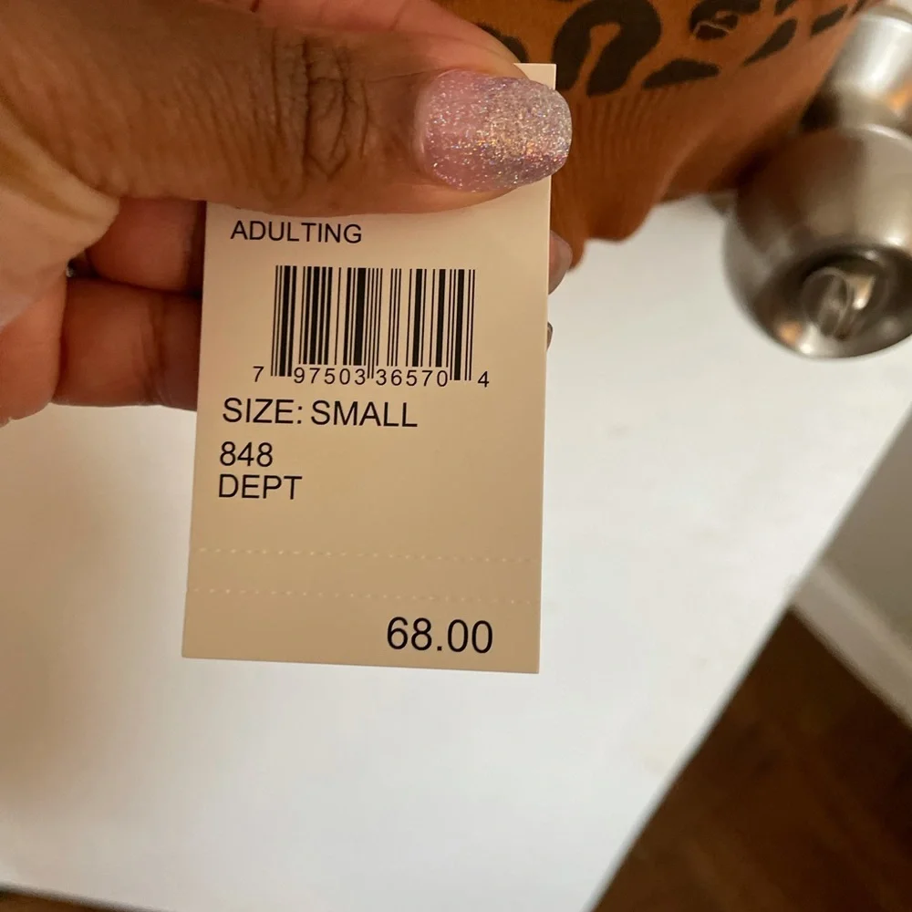 Blank NYC Cheetah Crop Sweater - Size S - Picture 4 of 12